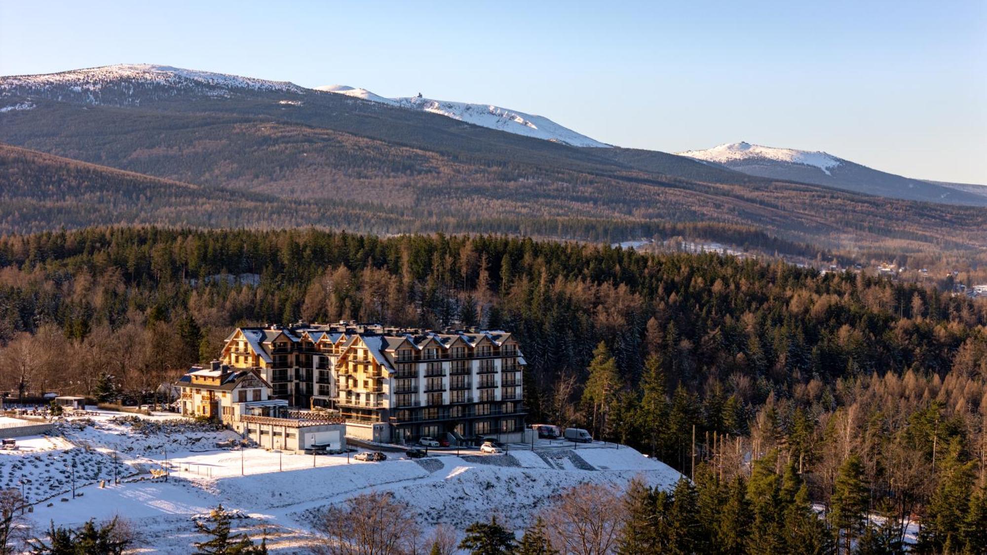 Kazalnica Family&Conference Resort Kolo Karpacza Sosnówka Buitenkant foto